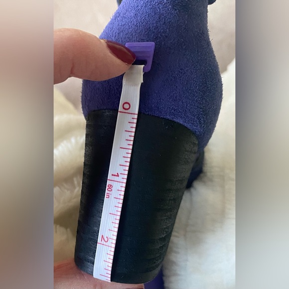 Via Spiga, Blue Suede Tri-strap w/ ankle strap, sandal. Sz 7 M. - Picture 7 of 10